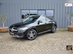 Mercedes-Benz GLA-Klasse - 180 Business Line 136pk Aut. * Leer * Navi * Carplay/Android * Cruise * Stoelverwarming *