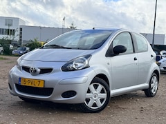 Toyota Aygo - 1.0-12V Access/ ZEER ZUINIG