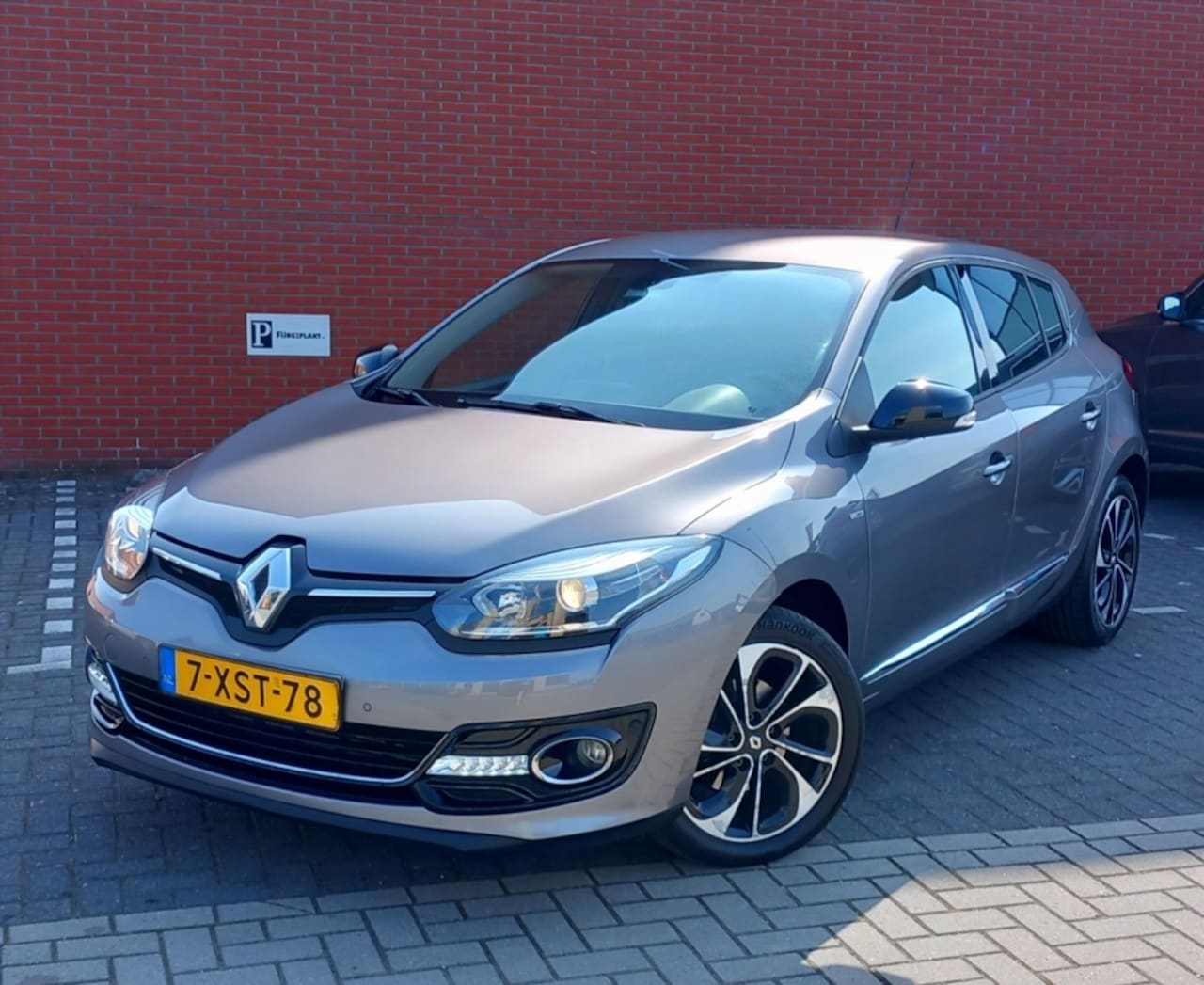 Renault Mégane - 1.2 TCE 97KW HB EDC Bose - AutoWereld.nl