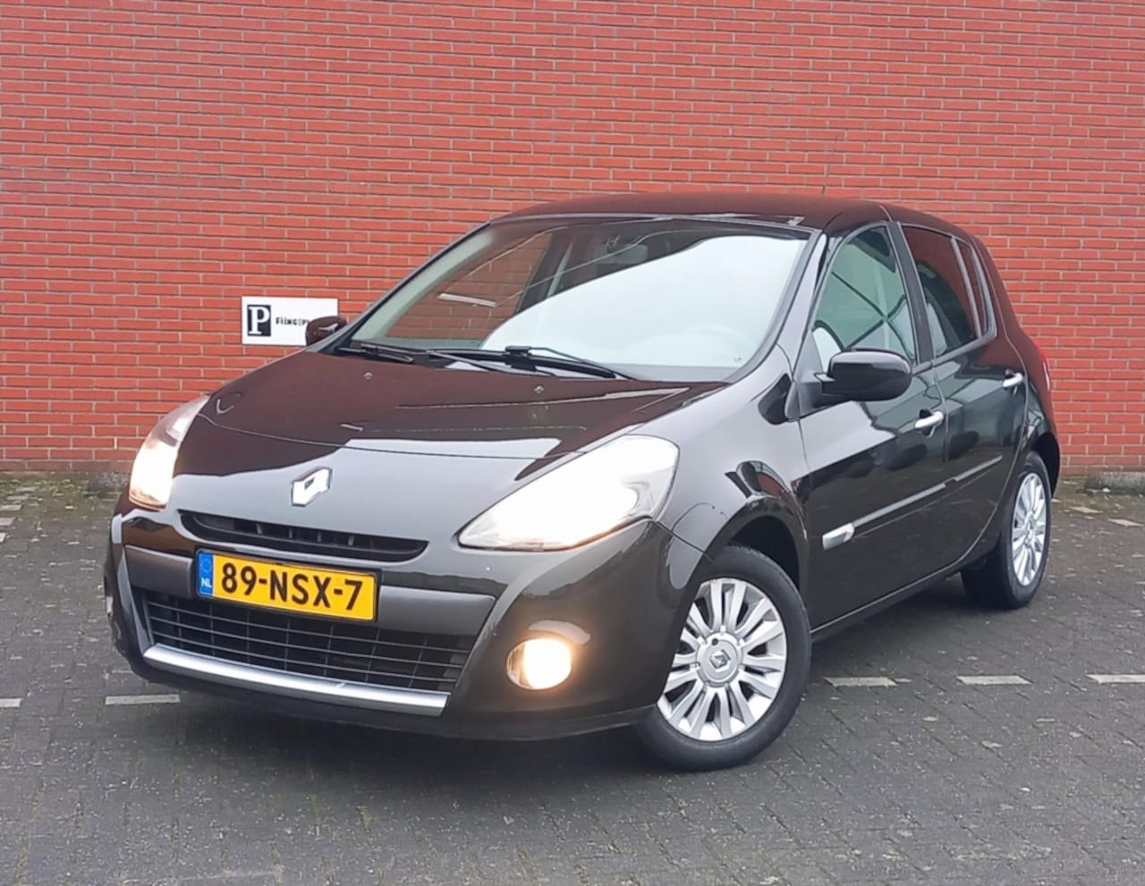 Renault Clio - 1.2 16V 79 pk 5D - AutoWereld.nl
