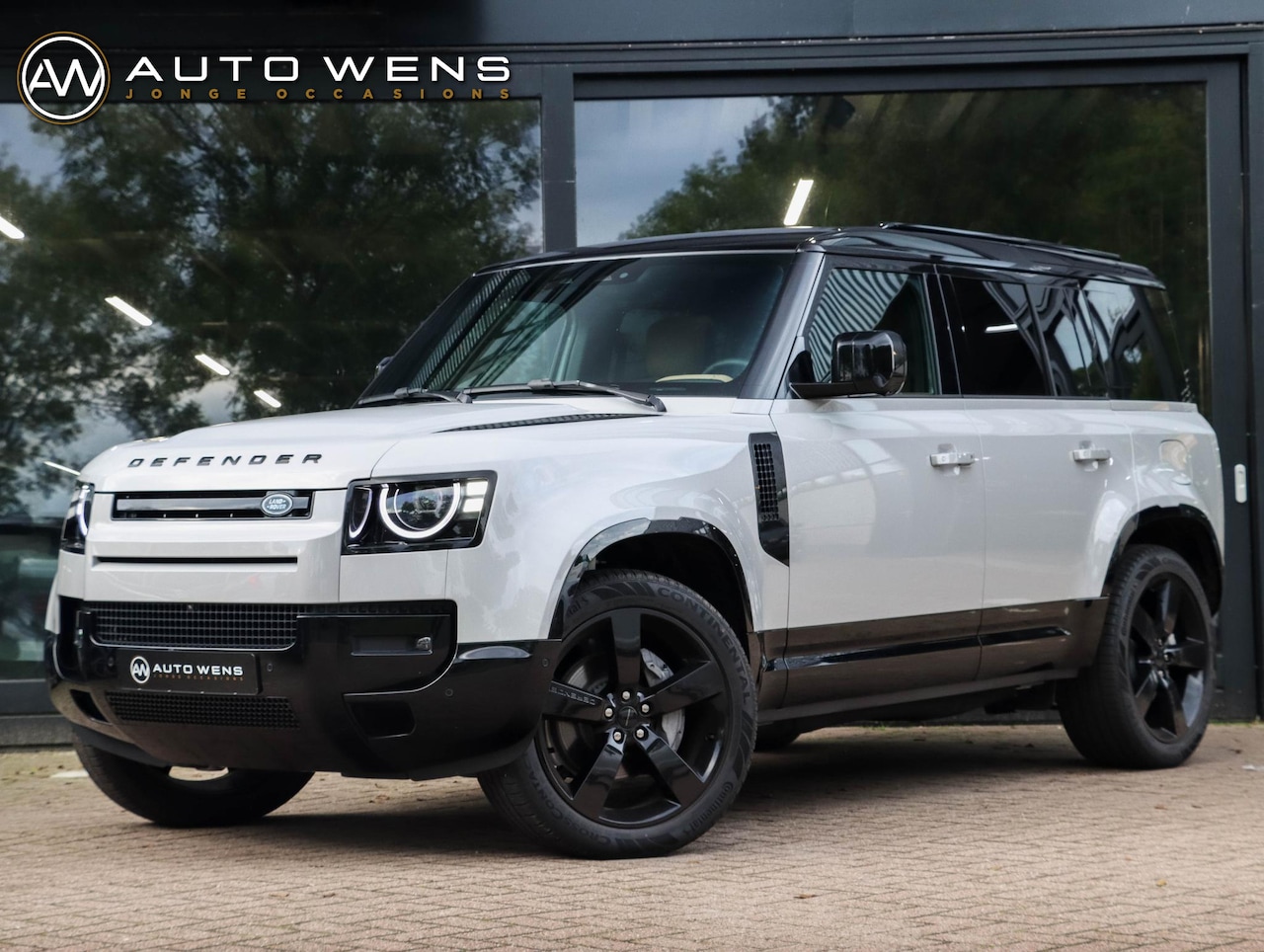 Land Rover Defender 110 - P300e X-Dynamic HSE |22"|Pano|Trekhaak|360 camera|Stoelkoeling - AutoWereld.nl