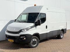 Iveco Daily - 35C14 2.3 L2H2 Dubbellucht Airco Cruise control Camera Trekhaak 3, 5t Inbouw lucht geveerd