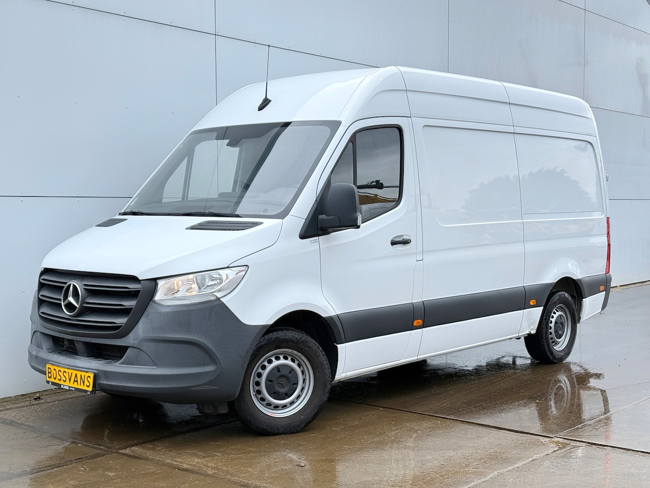 Mercedes-Benz Sprinter - 315 2.0 CDI L2H2 2t Trekhaak Cruise Control Climate Control Camera Carplay - AutoWereld.nl
