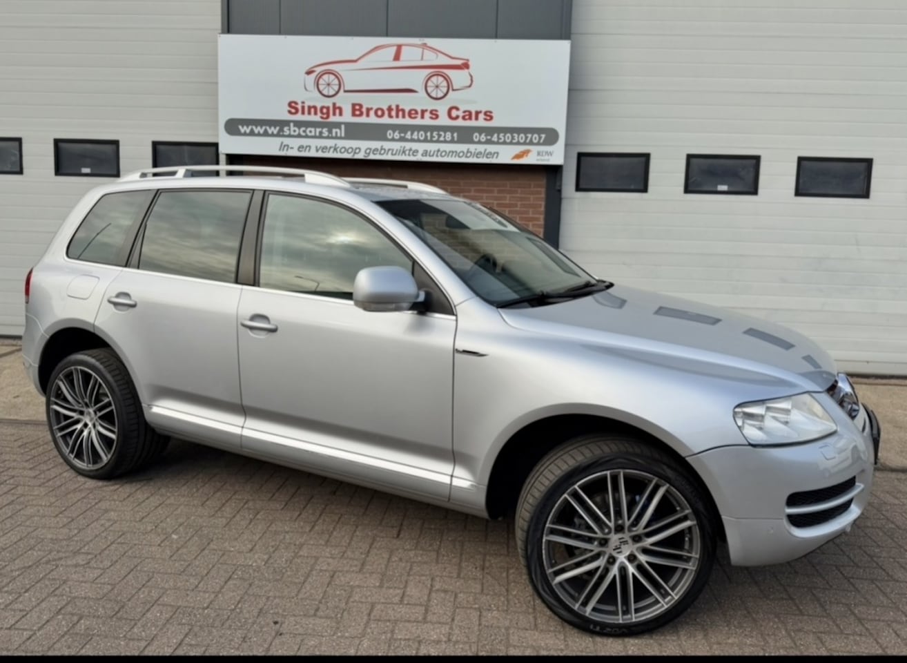 Volkswagen Touareg - 3.6 V6 FSI/AUT/CAMERA/DAK/NW-MOTOR/TREKHAAK!!!! - AutoWereld.nl