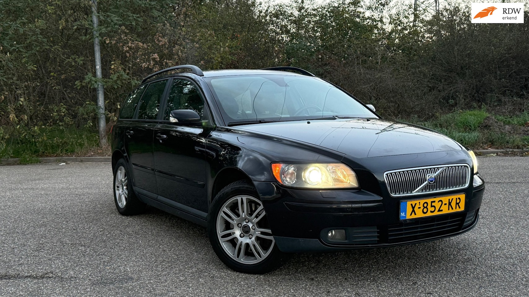 Volvo V50 - T5 AWD 220 PK Automaat Leder stoelverwarming Memory € 2.999 - AutoWereld.nl