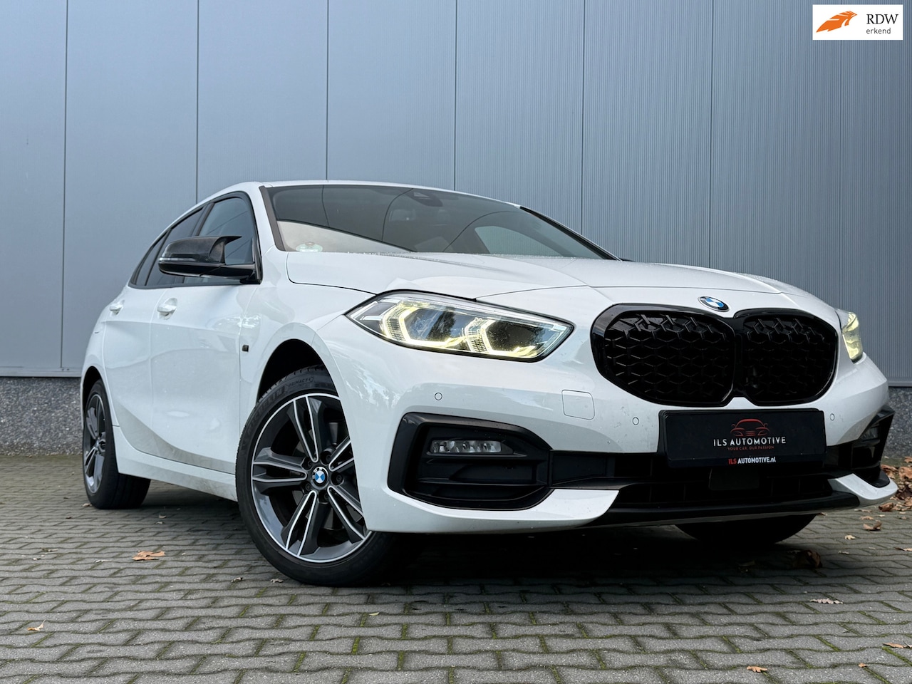 BMW 1-serie - 118i M-Pakket 2020 CarPlay Navi Stoelverwarming - AutoWereld.nl