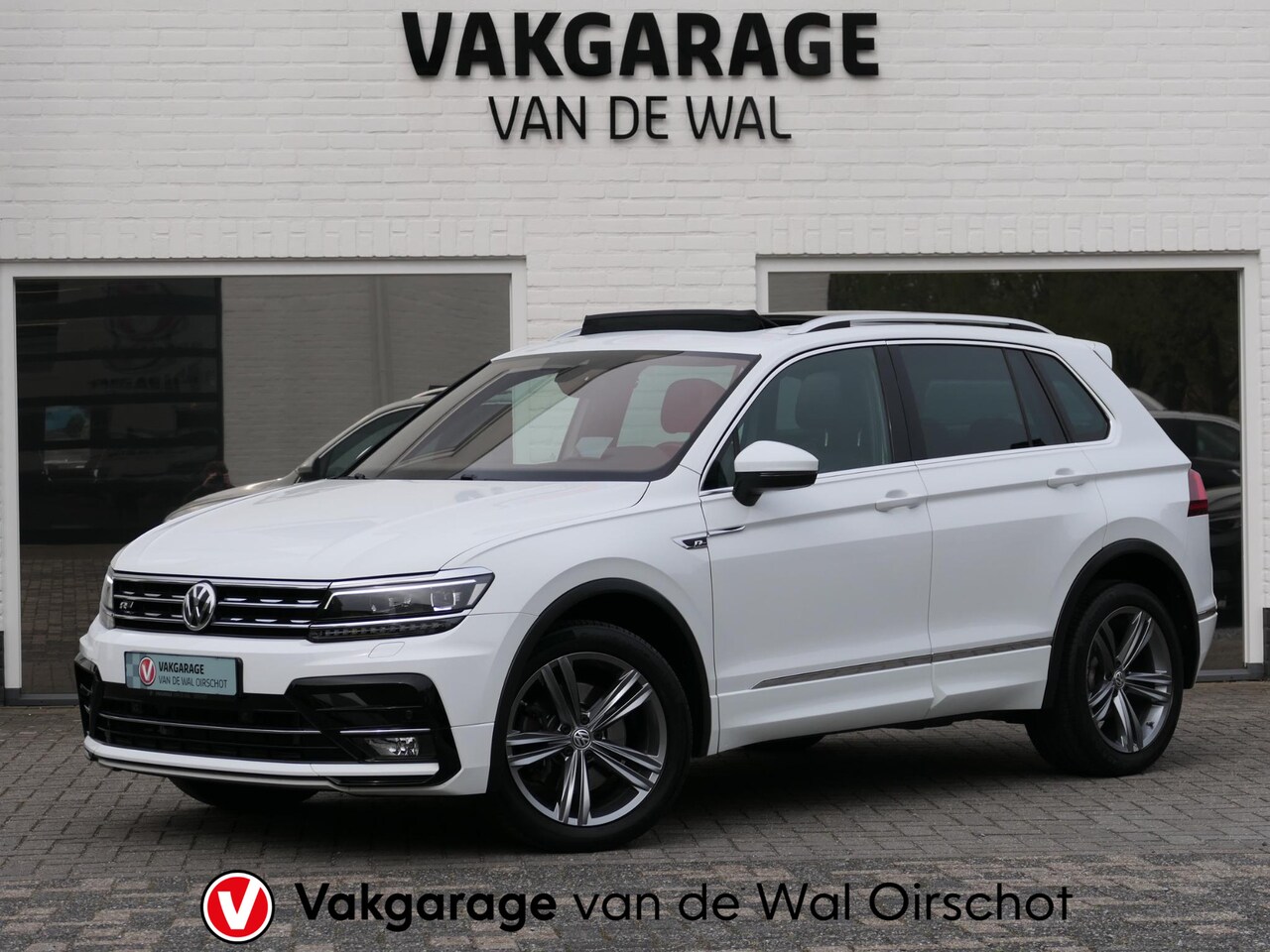 Volkswagen Tiguan - 2.0 TSI 4Motion Highline Business R | 3x R-line | Panoramadak | Leder | Memory | Head-up d - AutoWereld.nl