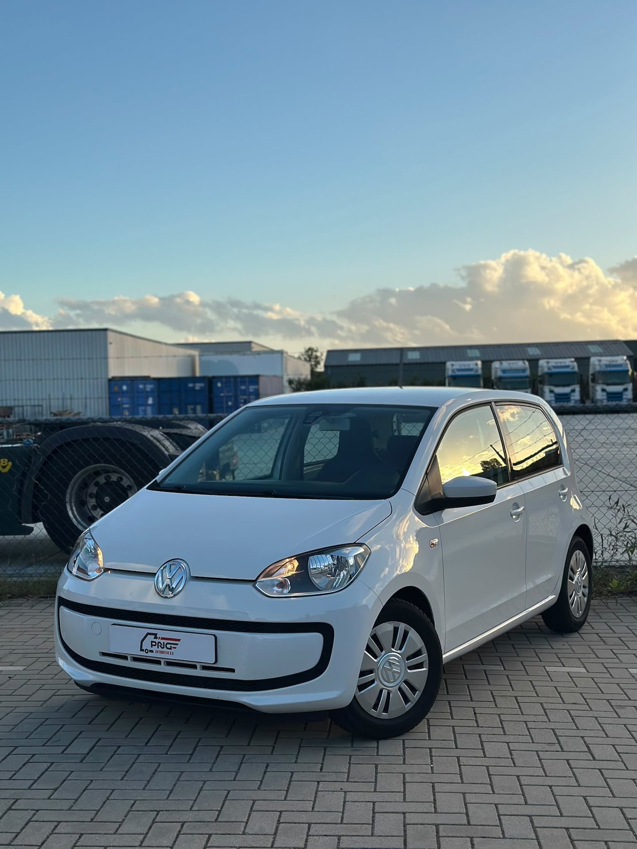 Volkswagen Up! - 1.0 move up! BlueMotion AIRCO - BLEUTOOTH - AutoWereld.nl
