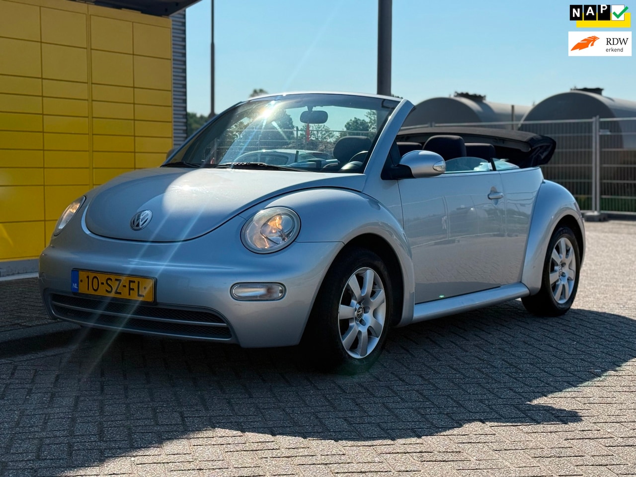 Volkswagen Beetle Cabriolet - 1.6 Highline AIRCO LM-Velgen Nette auto - AutoWereld.nl