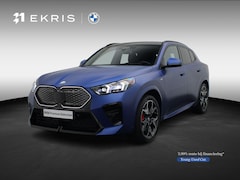 BMW iX2 - xDrive30 M Sportpakket Pro | Innovation Pack | Comfort Pack | SoH 100% | Stuurwielrand ver