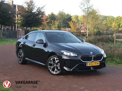 BMW 2-serie Gran Coupé - 220 M Sport Design Edition | Dealergarantie t/m 04-2029 | Camera | Sfeerverlichting | Appl