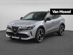 Alfa Romeo Junior - 1.2 Turbo Hybrid Ibrida Ti | Navigatie | Parkeersensoren | Camera | Apple carplay/Android