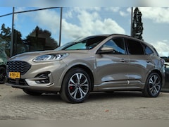 Ford Kuga - 1.5 ECOBOOST ST-LINE X | 1E EIG. | TREKHAAK 1800KG | CARPLAY | HUD | B&O | WINTERPACK | CA
