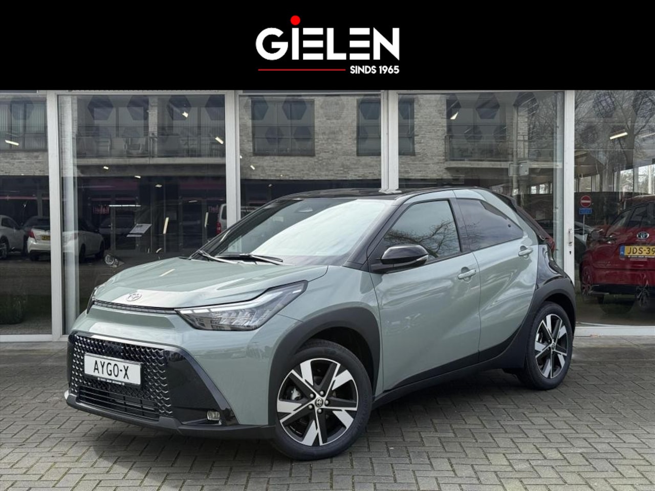 Toyota Aygo X - 1.5 Hybrid Pulse Plus | Tarragon, Bi-Tone, Stoelverwarming, Climate control, Startknop, LE - AutoWereld.nl