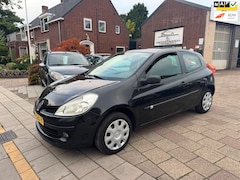 Renault Clio - 1.2-16V Special Line | Nieuwe APK 06-12-2027