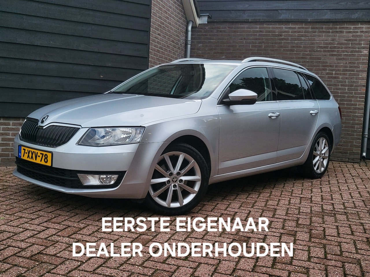 Skoda Octavia Combi - 1.4 TSI Greentech Ambition Businessline - 1e eigenaar - NAP - Trekhaak - AutoWereld.nl