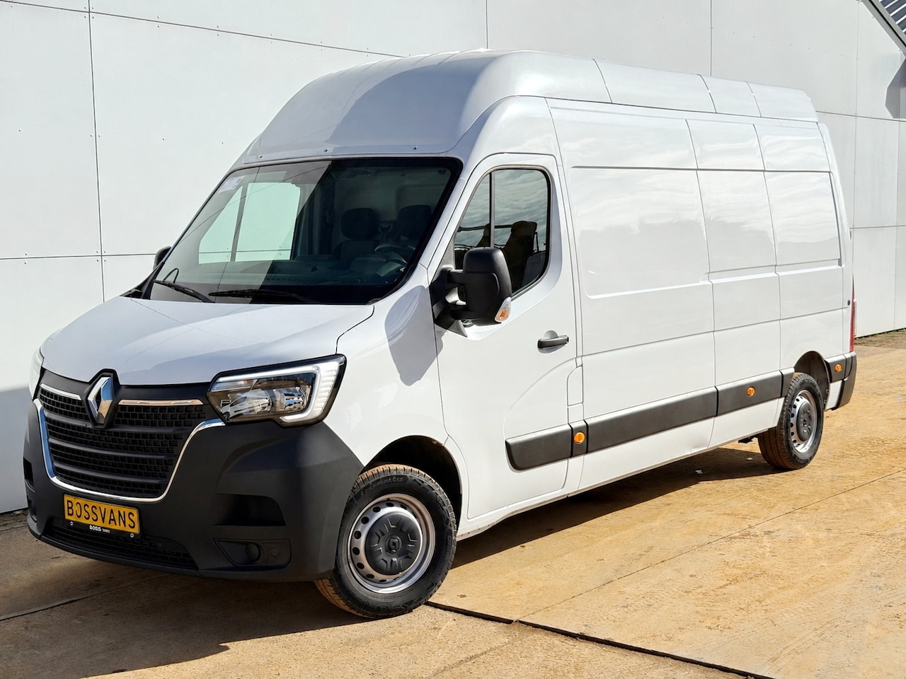 Renault Master - 2.3DCi 135PK L3H3 LED Cruise Control Airco Bluetooth - AutoWereld.nl