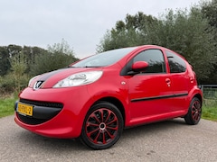 Peugeot 107 - 1.0-12V XS | 5 deurs | USB/AUX/12V | All Season Banden | Nieuwe APK + Onderhoudsbeurt | Go