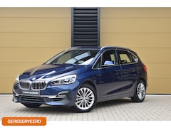 BMW 2-serie Active Tourer - 218i * Luxury Line * Trekhaak * Camera * Head-up * Stuurwielverwarming