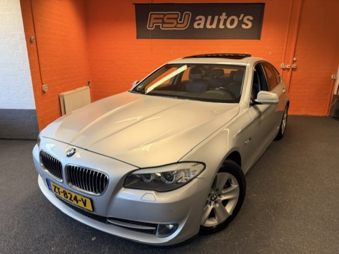 BMW 5-serie - 523i / AUTOMAAT / EXECUTIVE / TOPSTAAT!! - AutoWereld.nl