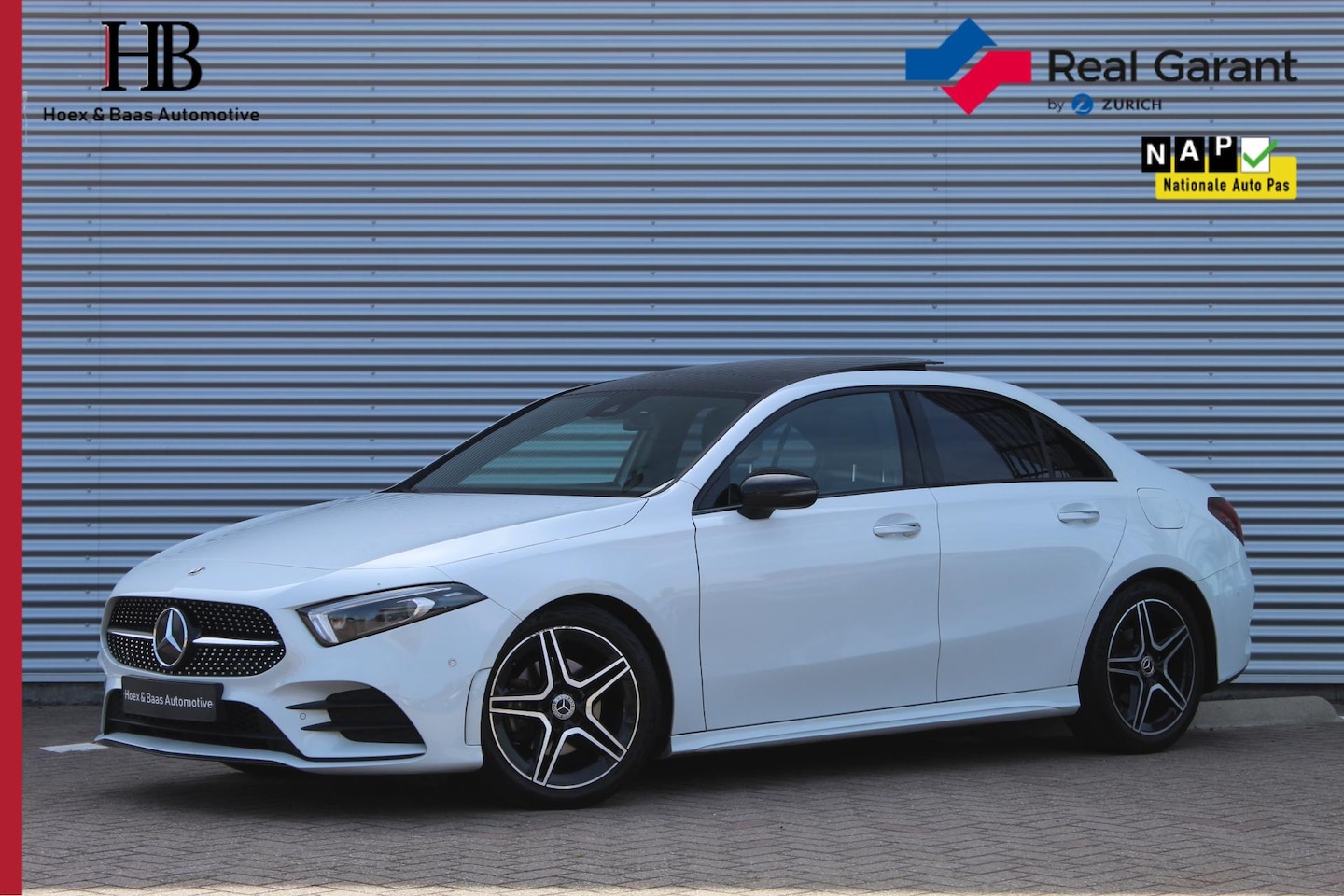 Mercedes-Benz A-klasse - 180 AMG Line/Pano/Dodehoek/Sfeer/Trekhaak - AutoWereld.nl