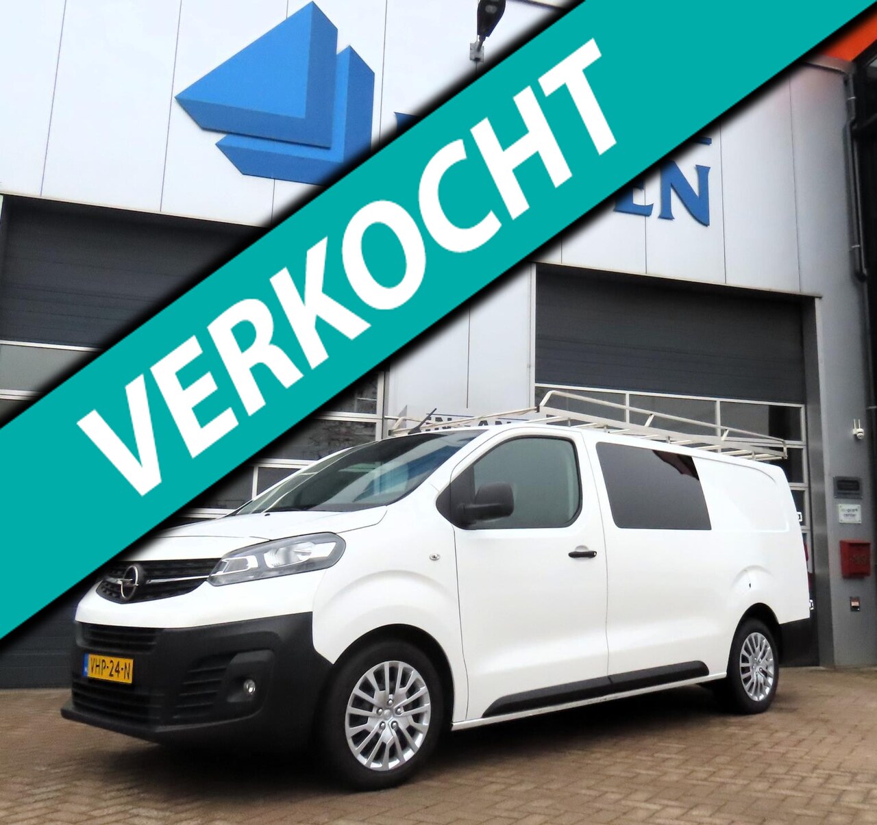 Opel Vivaro - 2.0 CDTI L3H1 DC Edition 122 Pk Cruise Camera Navi - AutoWereld.nl