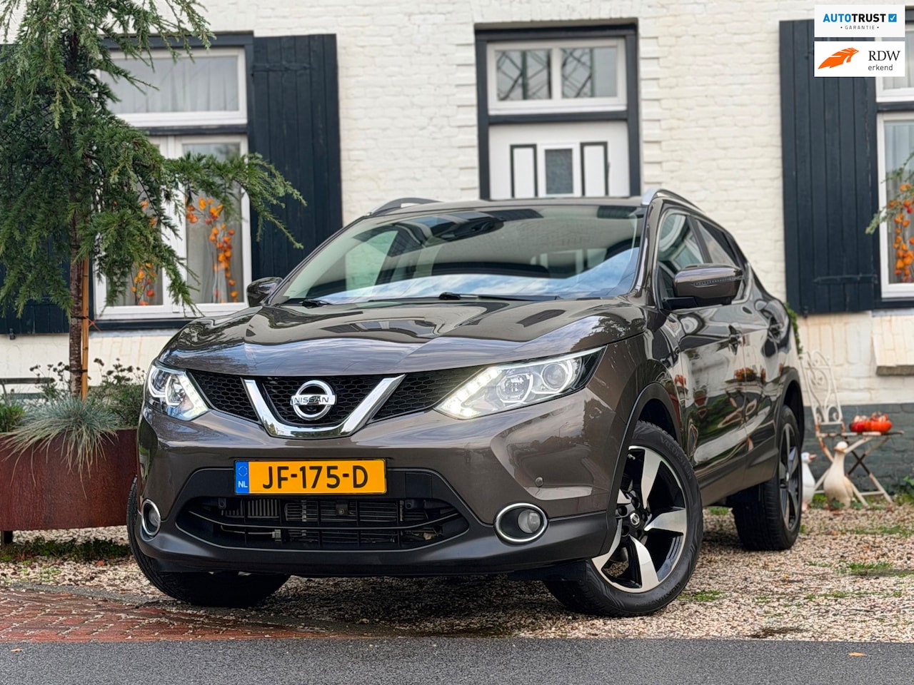 Nissan Qashqai - 1.2 Connect Edition|Pano|Clima|Cruise|Nette auto! - AutoWereld.nl