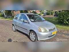 Toyota Yaris - 1.3-16V VVT-i Sol