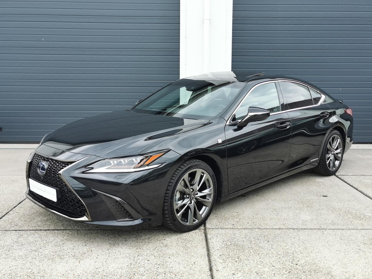 Lexus ES - 300h F Sport 2021|Mark-Levinson - AutoWereld.nl