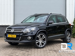 Volkswagen Tiguan - 2.0 TSI 4motion R-line|TREKHAAK|2200KG TREK|CAMERA