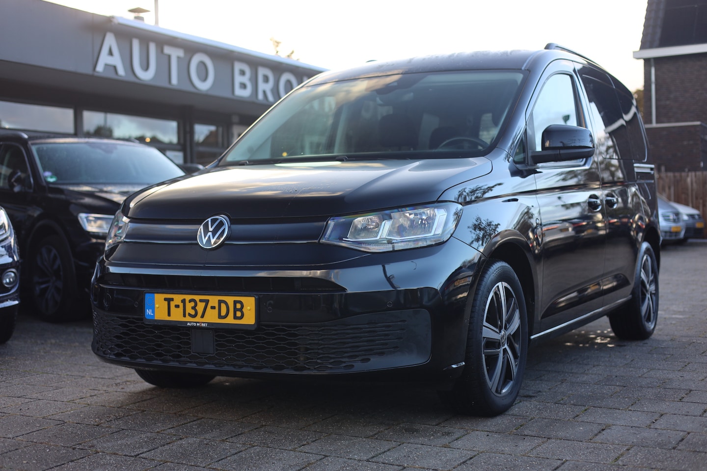 Volkswagen Caddy - 1.5 TSI COMBI 7-PERSOONS | NAVI | CAMERA | CARPLAY - AutoWereld.nl