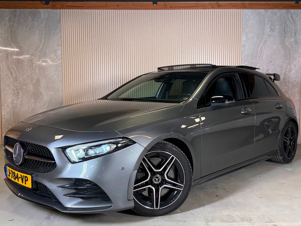 Mercedes-Benz A-klasse - 250 AMG A45S Pano Burmester HUD Memory Keyless Sfeer 360Camera - AutoWereld.nl