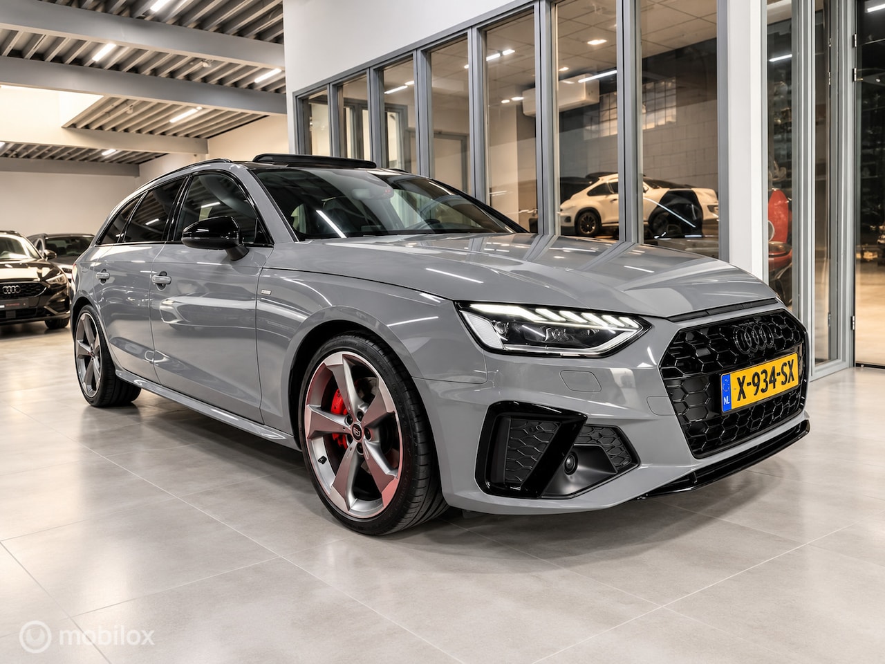 Audi A4 Avant - 45 TFSI QUATTRO S-TRONIC 265PK PANO MATRIX VIRTUAL BANG OLUFSEN HEAD UP LEER NARDO GREY VO - AutoWereld.nl