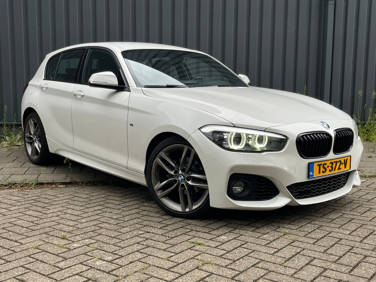 BMW 1-serie - 118i Edition M Sport Shadow Executive - AutoWereld.nl