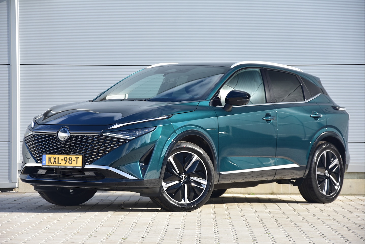 Nissan Qashqai - 1.3 MHEV Xtronic Tekna Plus | Ocean Deep | 19" - AutoWereld.nl