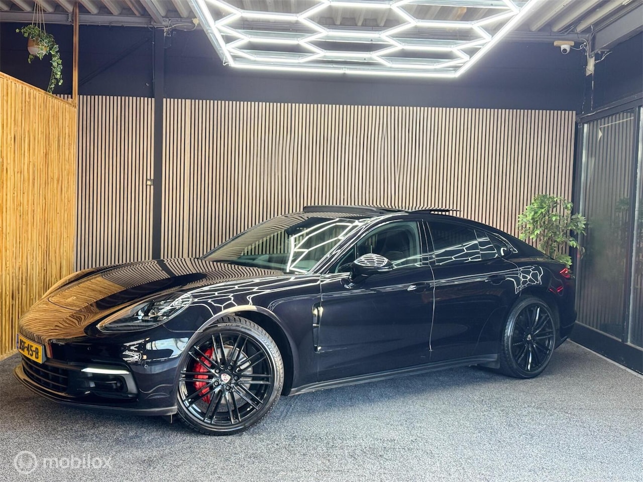 Porsche Panamera - 3.0 4|Pano|360|Led|Lane|Carplay|Trekhaak - AutoWereld.nl