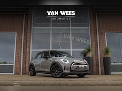 MINI 5-Deurs - 1.5 Cooper Classic | 1e eigenaar | Dealer onderhouden | Sportstoelen | Apple Carplay | Cru