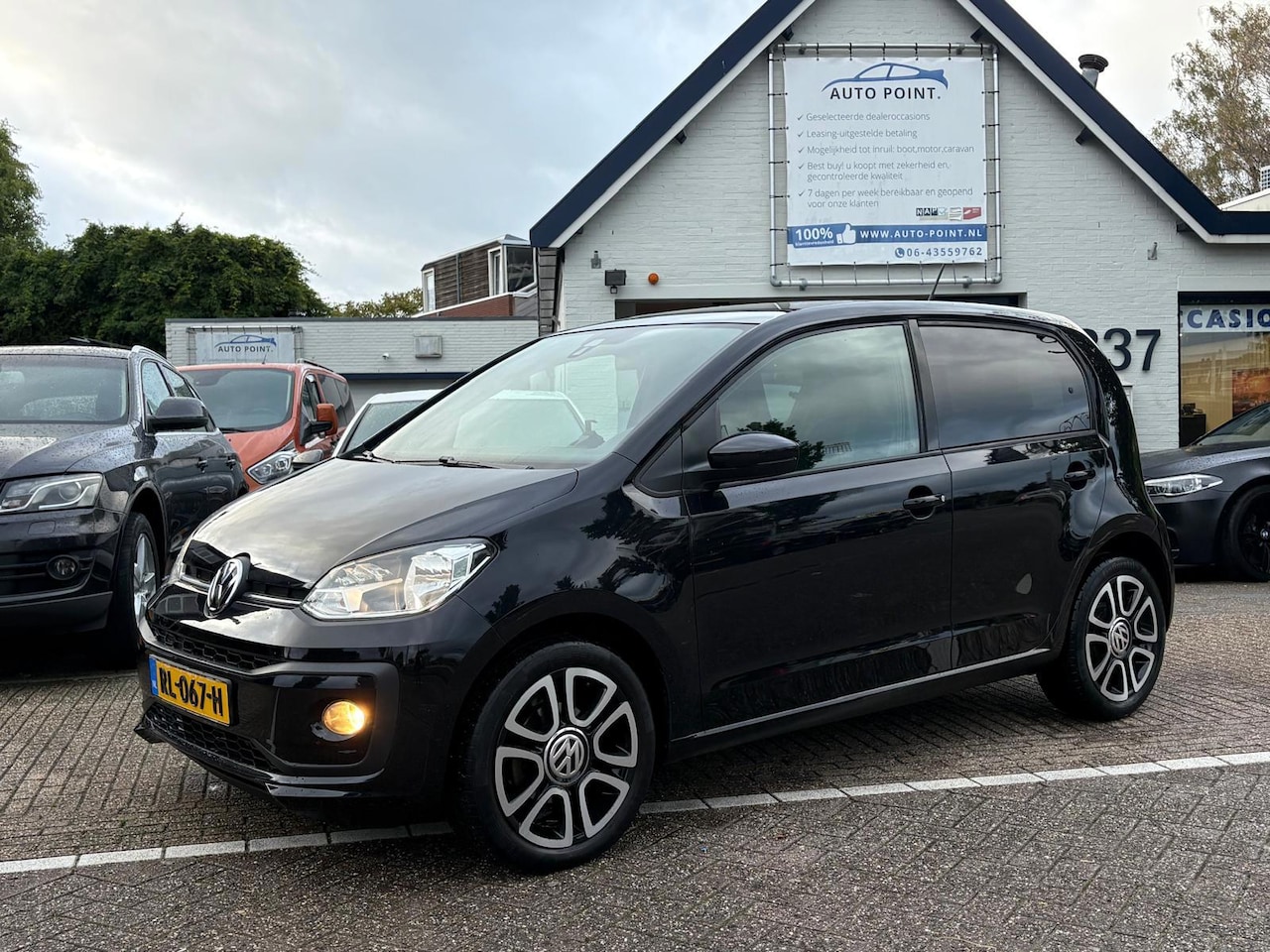 Volkswagen Up! - 1.0 HIGH UP! 42721KM AIRCO/CAMERA/PDC/CRUISE - AutoWereld.nl