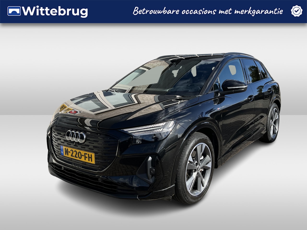 Audi Q4 e-tron - 40 Launch edition S Competition 77 kWh / AUTOMAAT/ 2X S-LINE/ CLIMATE/ STOELVERWARMING/ NA - AutoWereld.nl