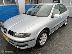 SEAT Leon - 1.6 Businessline 2005 -Airco/Cruise/15''/Radio