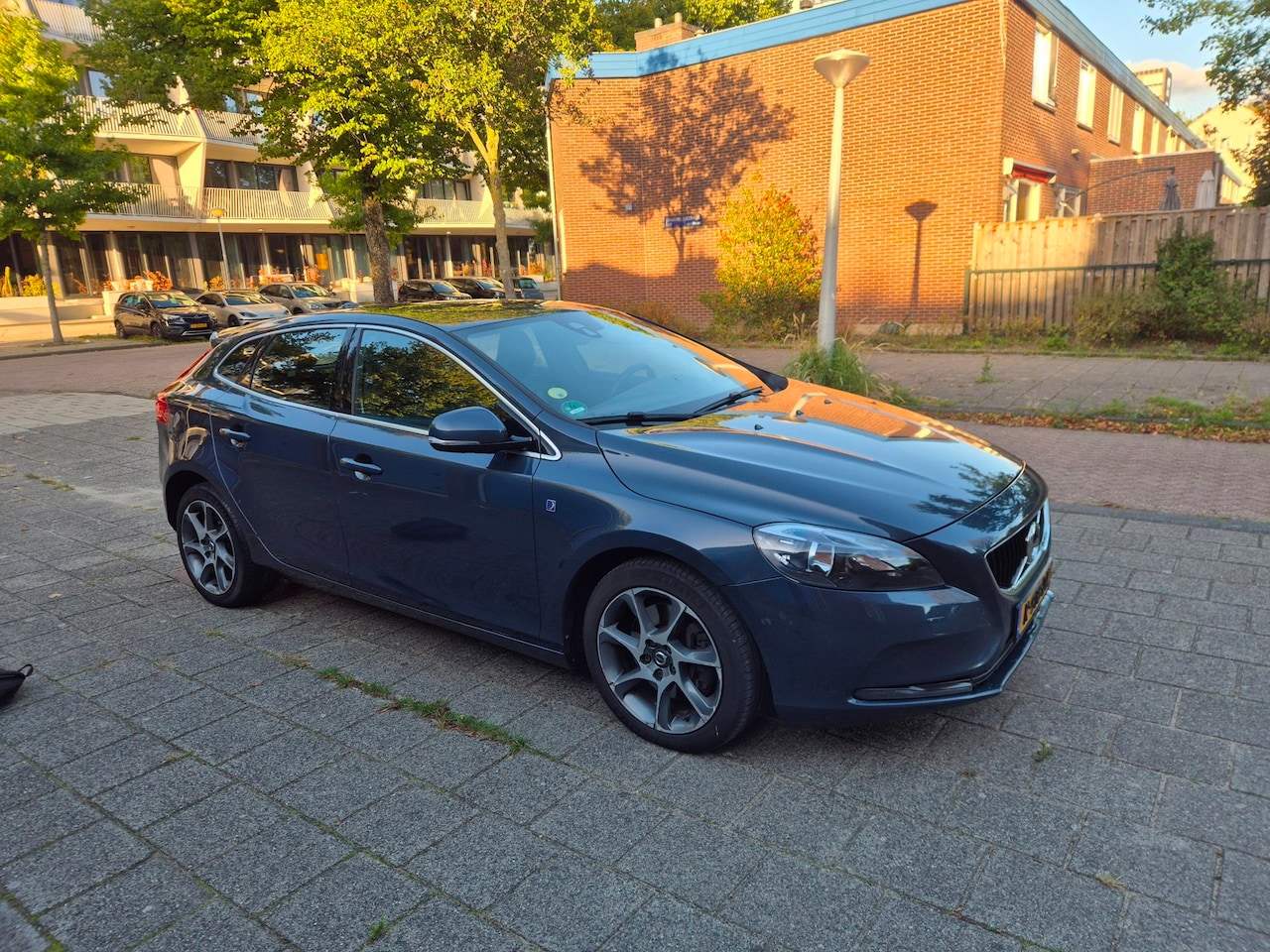 Volvo V40 - 2.0 D3 Inscription Euro 6 Ocean Race 110kw Leder - AutoWereld.nl