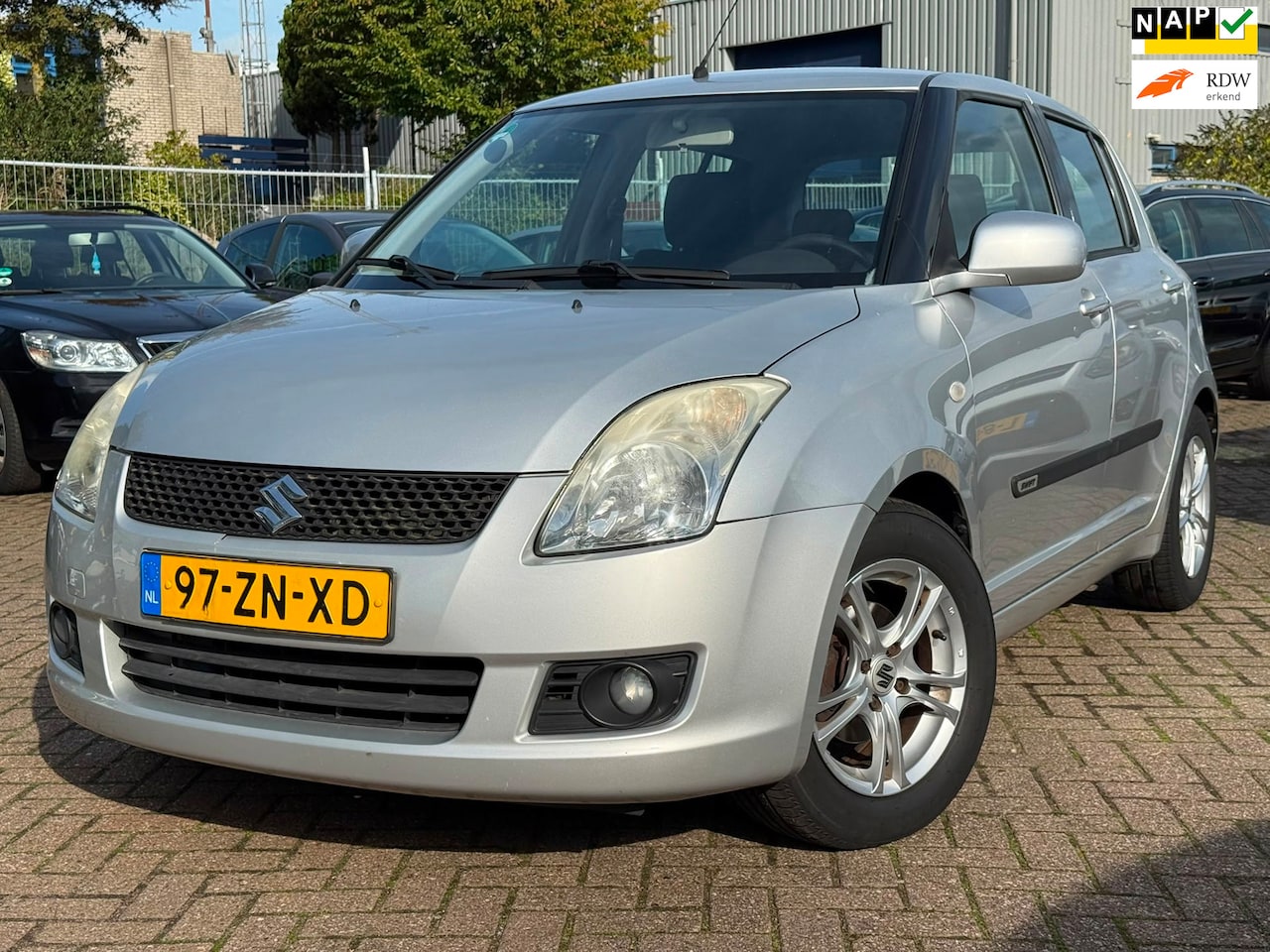 Suzuki Swift - 1.5 Exclusive 1.5 Exclusive - AutoWereld.nl