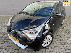 Toyota Aygo - 1.0 VVT-i x-play*CAMERA*NAVI*ELKT-RAAM*AIRCO*NEW APK*NAP