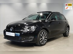Volkswagen Golf - 1.2 TSI Business R Pano|Stoelverwarming|Carplay