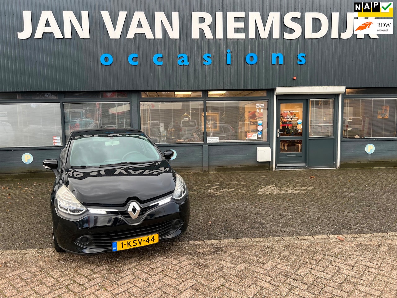 Renault Clio - 0.9 TCe nieuw model 2013 airco zwart 5 deurs 3495eu - AutoWereld.nl