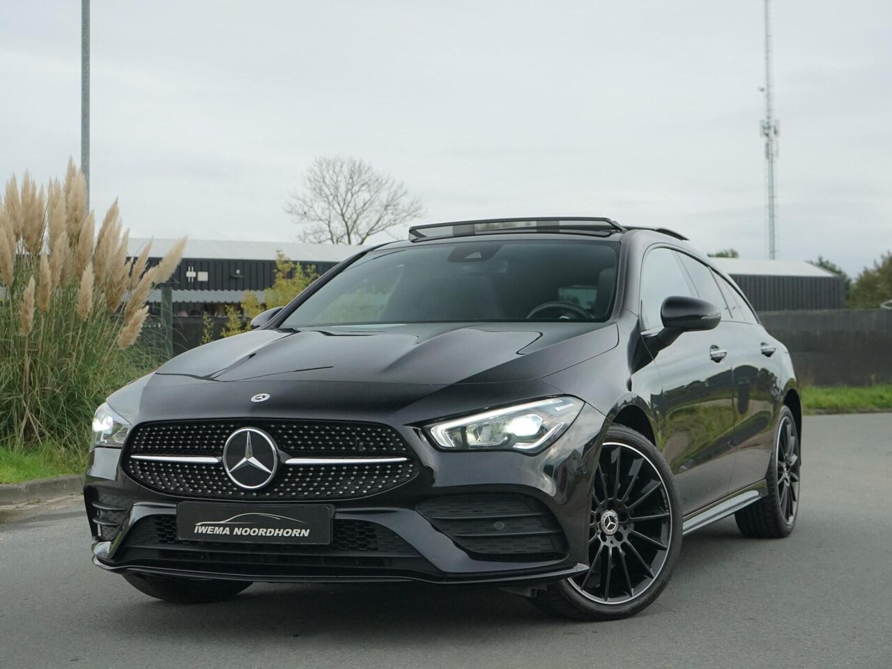 Mercedes-Benz CLA-klasse Shooting Brake - 250 e AMG|Panoramadak|Camera|Keyless|Stoelverw.|Lane assist.|Night pakket|Sfeerverlichting - AutoWereld.nl