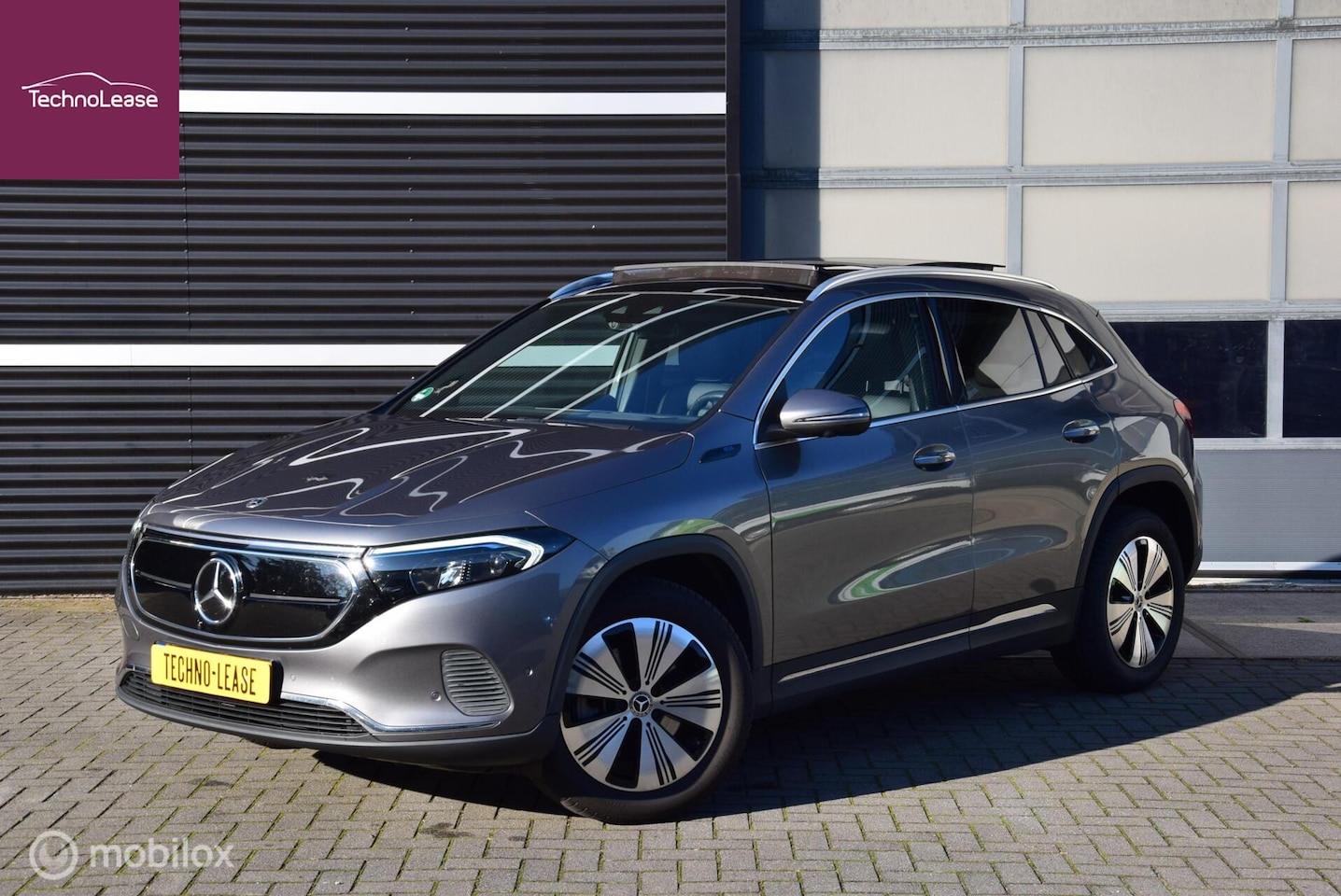 Mercedes-Benz EQA - 250 Business Solution Luxury 67 kWh SOH 98% Pano Keyless - AutoWereld.nl