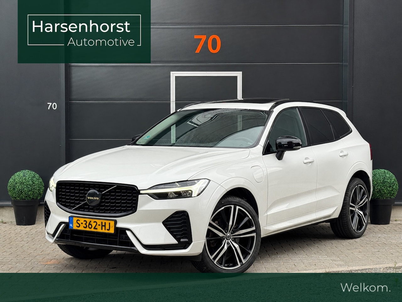 Volvo XC60 - T6 Plug-in hybrid AWD Plus Dark | Longe Range | R-Design |Dealer onderhouden | 21 inch nie - AutoWereld.nl