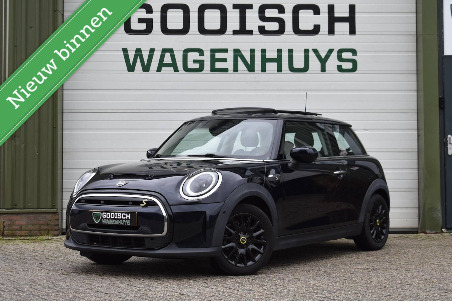 MINI Electric - Business Edition 33 kWh | Panoramadak | Stoelverwarming | Camera | - AutoWereld.nl