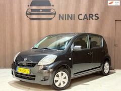 Daihatsu Sirion 2 - 1.0-12V Premium NAP Nieuwe APK
